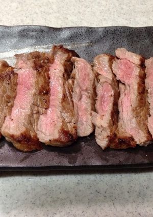 シェフ直伝ビーフステーキをうまく焼く方法-レシピのメイン写真