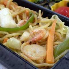 รูปของ 嵐相葉くんが食べていたお弁当☆海鮮焼そば