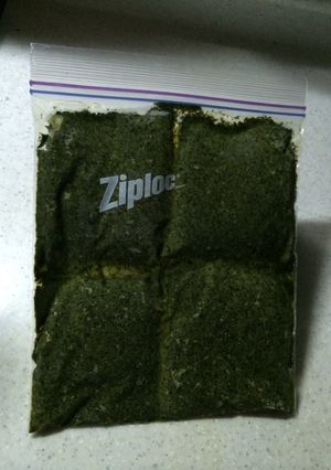 ジップロックで冷凍保存 バジルソース-レシピのメイン写真