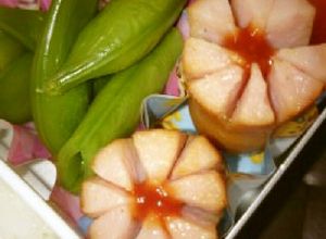 お弁当☆お花ウインナーの上手な切り方-レシピのメイン写真