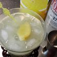 塩レモンでソルティドッグ