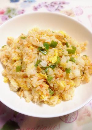 鮭とピーマンの簡単チャーハン-レシピのメイン写真