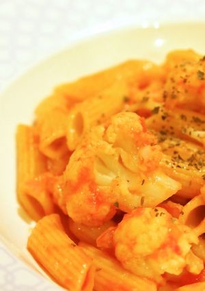 シンプルに♪カリフラワーとトマトのペンネ-レシピのメイン写真