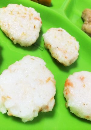 離乳食後期〜鮭の手掴みごはん-レシピのメイン写真