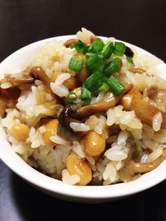 簡単☆豚肉と大豆の混ぜご飯-レシピのメイン写真