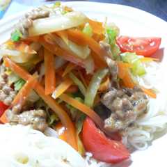 รูปของ 素麺の人参とキャベツのナムル＆納豆のっけ