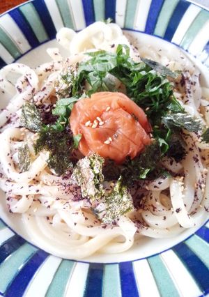 夏味♡梅しそゆかりバタ一冷やしうどん-レシピのメイン写真