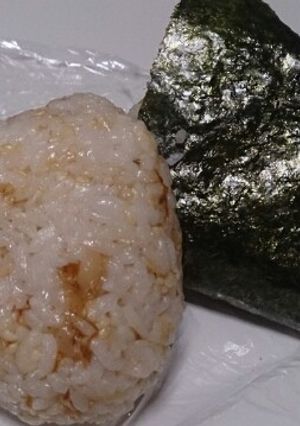 ごま香る　おかかチーズおにぎり-レシピのメイン写真