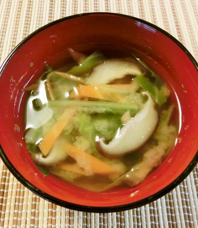 キャベツと人参の味噌汁～♪-レシピのメイン写真