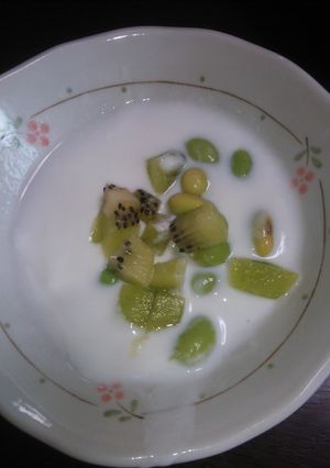 枝豆とキウイの緑ヨーグルト-レシピのメイン写真