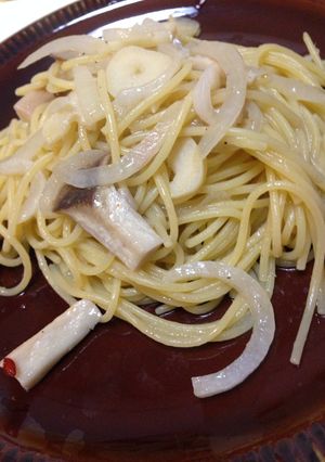 玉ねぎとエリンギのパスタ-レシピのメイン写真