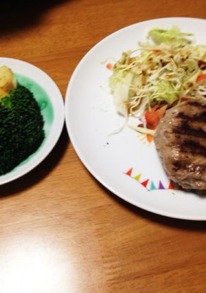 肉汁たっぷりジューシー★ハンバーグ-レシピのメイン写真