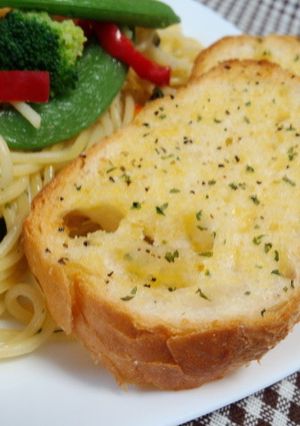 ガーリックトースト☆食パン／フランスパン-レシピのメイン写真