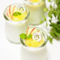基本からアレンジまで！思わずつくりたくなる「りんご プリン」の