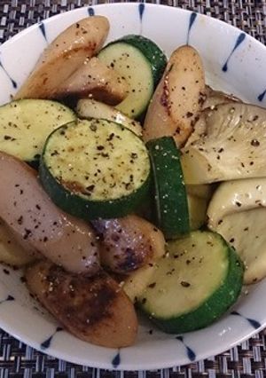 ズッキーニとエリンギのバター炒め-レシピのメイン写真