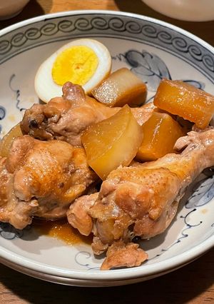 材料入れてスイッチピ手羽元の炊飯器煮込み-レシピのメイン写真