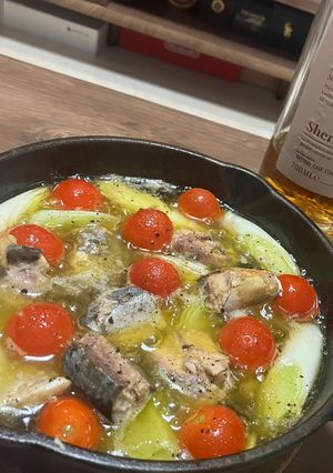 鯖缶とネギとミニトマトのアヒージョ-レシピのメイン写真