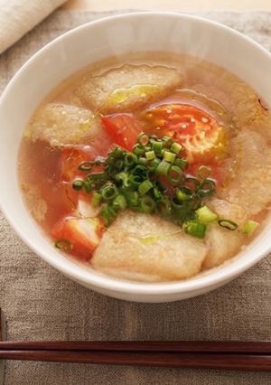 松山あげとトマトの味噌スープ！カフェ風仕立て♪-レシピのメイン写真