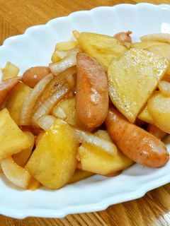 じゃがいもとウインナーの焼肉のたれ炒め☆-レシピのメイン写真