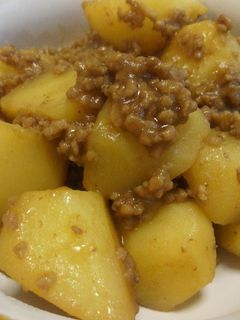 簡単♪じゃがいものこっくりそぼろ煮-レシピのメイン写真