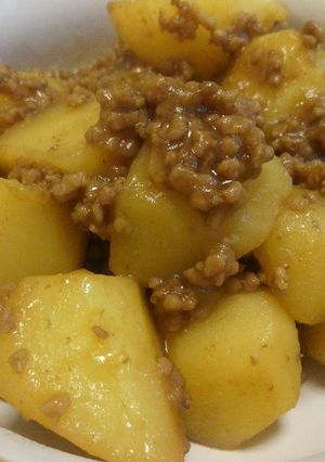 簡単♪じゃがいものこっくりそぼろ煮-レシピのメイン写真