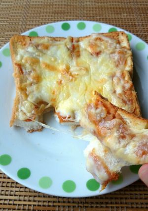 朝食おやつに☆チーズ蜂蜜きなこトースト★-レシピのメイン写真