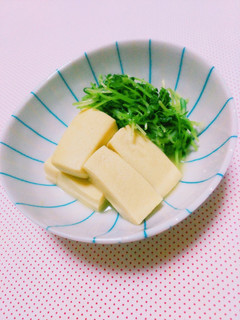 〖高野豆腐と豆苗の味噌煮〗-レシピのメイン写真