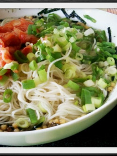 簡単アレンジ素麺inキムチ添え-レシピのメイン写真