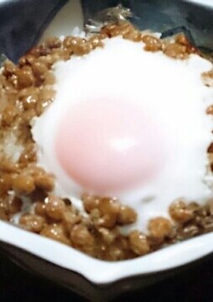 簡単１人ランチ♬目玉焼き納豆丼♡-レシピのメイン写真