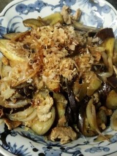 ナスと玉ねぎ炒め(豚肉入り)-レシピのメイン写真