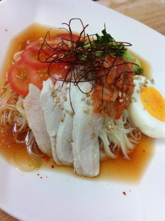 ラーメンスープの素で!韓国冷麺風素麺-レシピのメイン写真