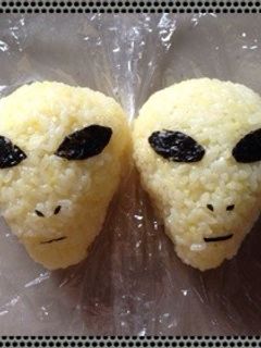 【簡単】キャラ弁 おにぎり 宇宙人-レシピのメイン写真