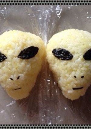 【簡単】キャラ弁 おにぎり 宇宙人-レシピのメイン写真