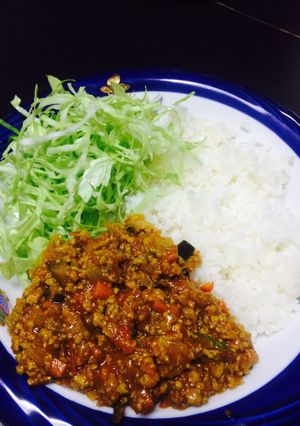 千切りキャベツが沢山食べるキーマカレー-レシピのメイン写真