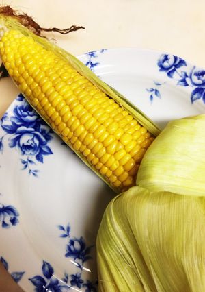 レンジで簡単！あま～いとうもろこし♪-レシピのメイン写真