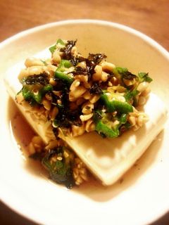 旨ッ!食べるラー油でネバネバ冷奴♡-レシピのメイン写真