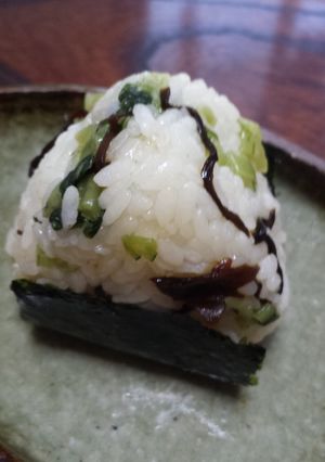 塩昆布と野沢菜のおにぎり♪-レシピのメイン写真