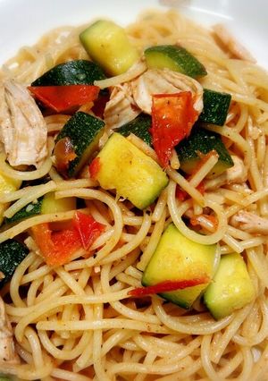 夏野菜とささみのアンチョビパスタ-レシピのメイン写真