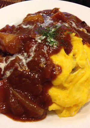 残ったビーフシチューでオムハヤシライス☆-レシピのメイン写真