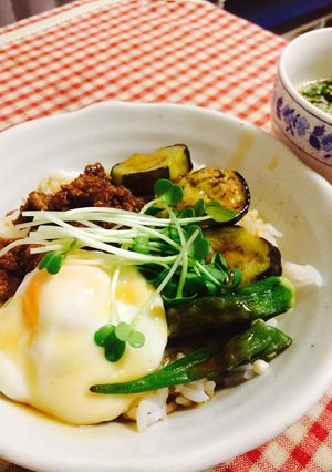 ☆肉みそと夏野菜のアイデア丼-レシピのメイン写真
