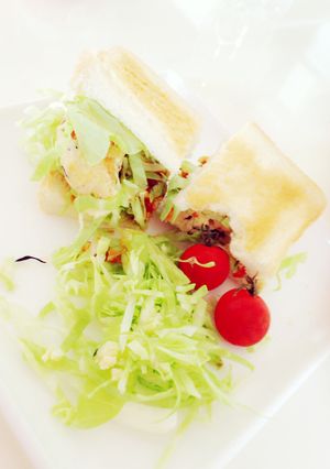 豆腐ハンバーグでサンドイッチ-レシピのメイン写真