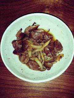 砂肝とシメジのガーリックバター炒め-レシピのメイン写真