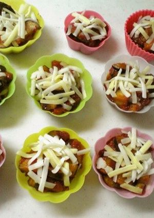 簡単なすとトマトの煮込みお弁当カップ-レシピのメイン写真