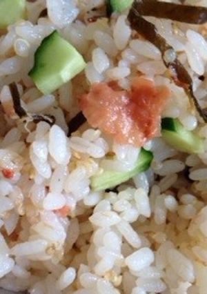 冷えごはんに混ぜるだけ〜塩昆布梅おかか飯-レシピのメイン写真