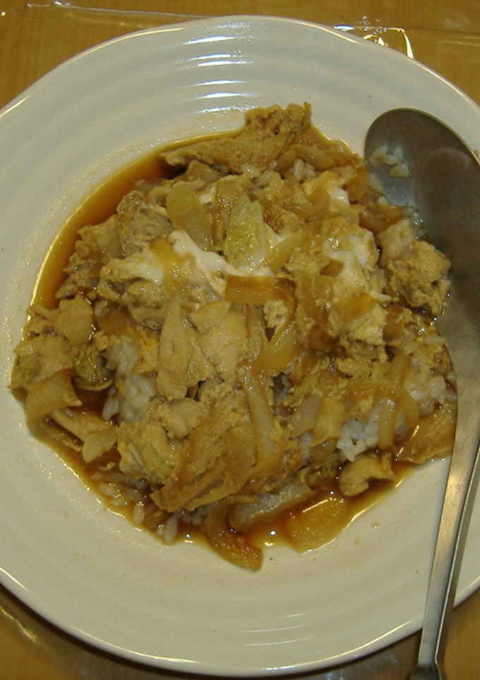 たまねぎと鶏肉の卵とじ丼（超手抜）-レシピのメイン写真