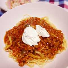 รูปของ ミートソースパスタ クリームチーズ添え