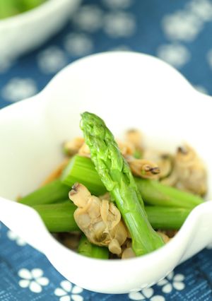 旨味たっぷり❢アスパラとあさりのソテー-レシピのメイン写真