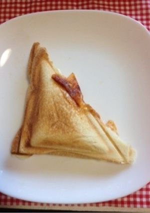 チーズとハムのピザ風ホットサンド-レシピのメイン写真