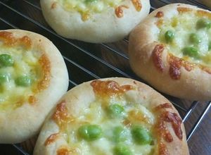 ふわふわ惣菜パン!!じゃがいも枝豆パン☆-レシピのメイン写真
