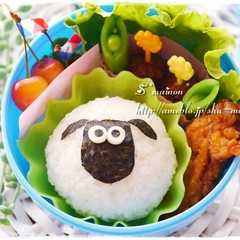 รูปของ 簡単！ひつじのショーンおにぎり☆キャラ弁